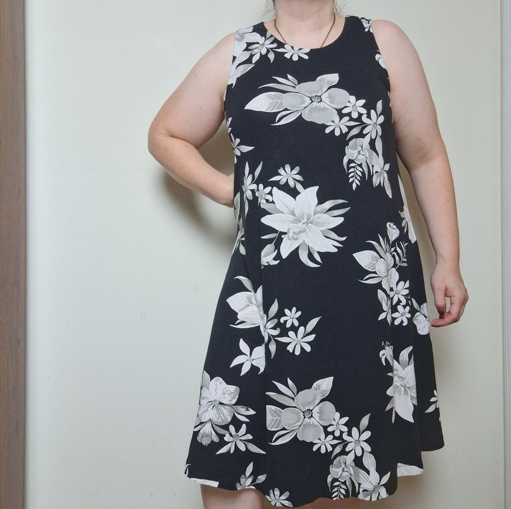 Old Navy Black and White Floral Midi Tank Dress Size Large
